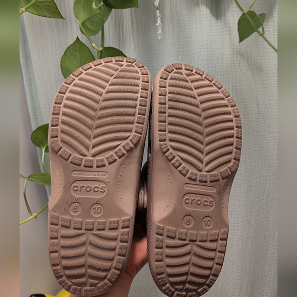 Crocs - Picture 2 of 3